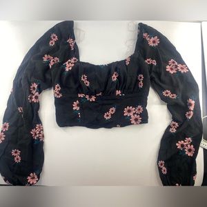 Black crop top long sleeve with flower print